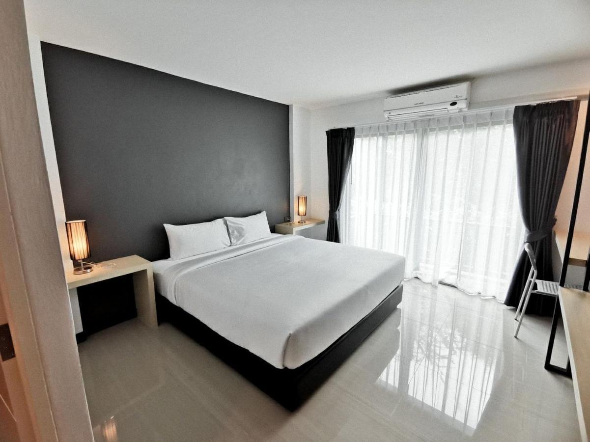 The Rest Hotel - ประจวบ Prachuap Khiri Khan Exteriör bild